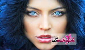 Колірні рішення легкого макіяжу для блакитних очей