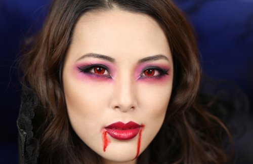 Створення макіяжу вампіра на хеллоуїн