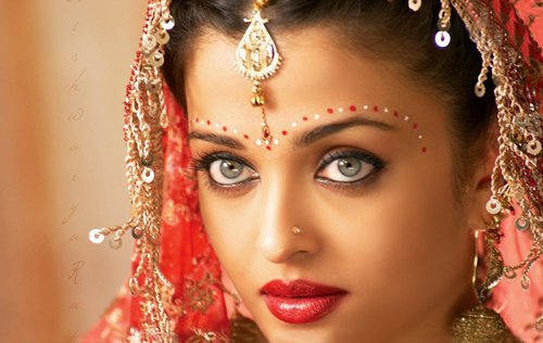 Індійський макіяж – яскравість і насиченість кольорів
