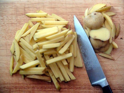 Як приготувати картоплю фрі з маслом і без дому