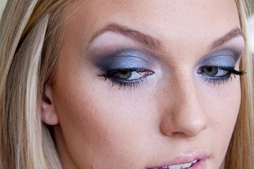 Техніка святкового макіяжу для блакитних очей