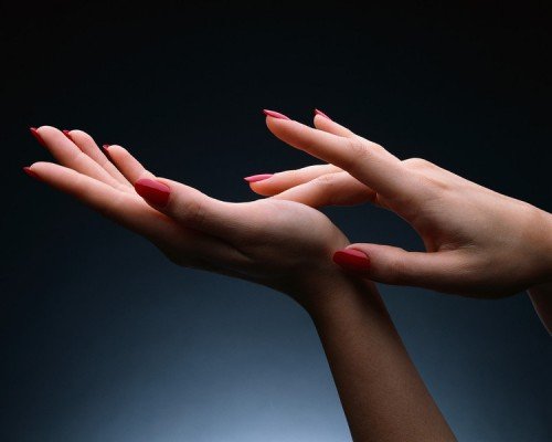 25 ефективних рецептів масок для нігтів і шкіри рук