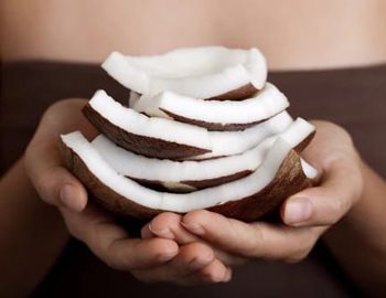 Чим корисно для здоровя кокосове масло: Від профілактики до лікування