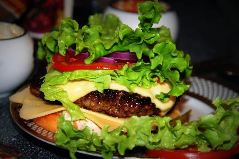 Макдоналд не по зубах — рецепт справжнього гамбургера з яловичиною