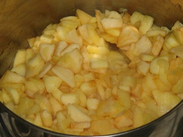Яблучний оцет в домашніх умовах: 3 найкращі рецепти