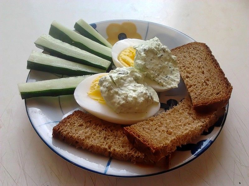 Проста, швидка, смачна і корисна закуска з сиру з зеленню! Фоторецепт