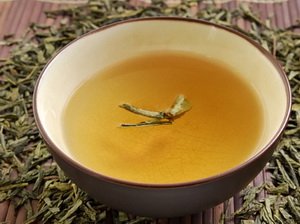 Зелений чай при вагітності: суперечки про користь і шкоду улюбленого напою