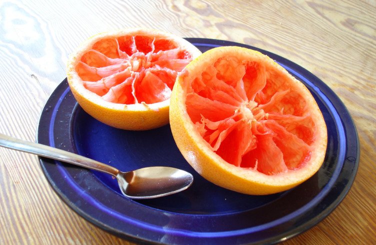 Грейпфрутовий сік допоможе схуднути: дієта на грейпфрутах, правила харчування та протипоказання