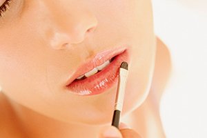 Догляд за губами — що робити, якщо губи потріскалися