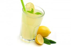 Лимонний сік – користь і корисні властивості лимонного соку