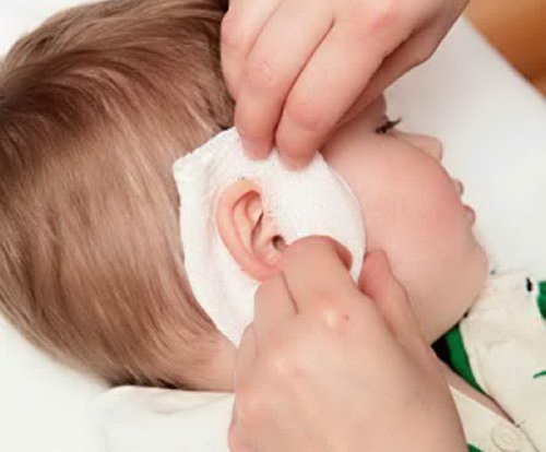 У дитини болить вухо: як і чим лікувати в домашніх умовах, перша допомога