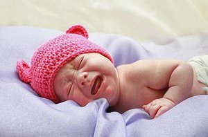 Чому немовля плаче уві сні