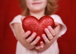 Лікування вродженого пороку серця у дітей: чи потрібна операція