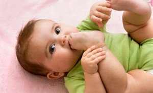 Тремор у немовлят: голови, підборіддя, губ і рук