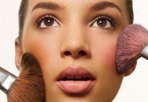 Як змінити форму носа за допомогою макіяжу