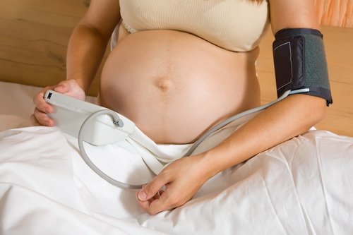 Нефропатія при вагітності: симптоматика та лікування захворювання