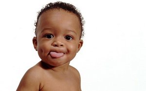 Наліт на язиці у дитини – варто турбуватися