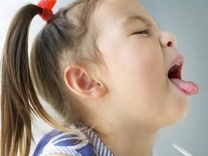 Перші ознаки та симптоми кашлюку у дітей