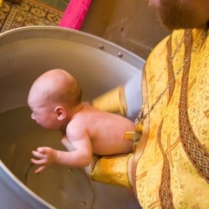 Як підготуватися до обряду хрещення хлопчика