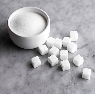 Чи можна дитині цукор?
