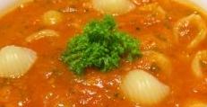 Томатний крем суп з макаронами