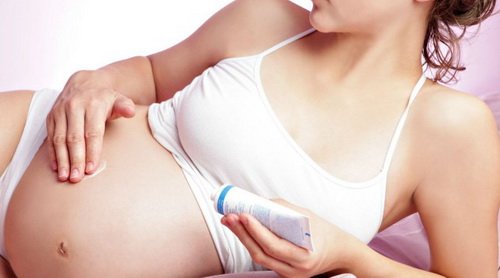 Чи можна вагітним користуватися косметикою і як її вибирати