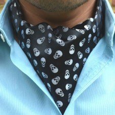 Як завязати хустку на шию (cravat) чоловікові   3 способу