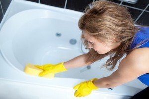 Чим чистити акрилову ванну – вибираємо ефективні засоби