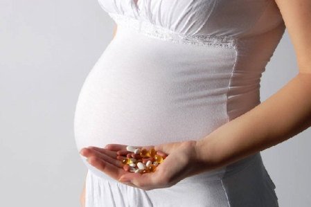 Болить горло при вагітності: причини та можливі методи лікування
