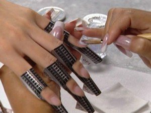 Що потрібно для моделювання нігтів?