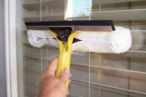 Чим і як мити пластикові вікна – докладна інструкція