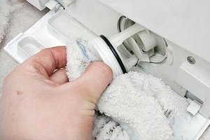 Як почистити пральну машину від накипу та інших забруднень