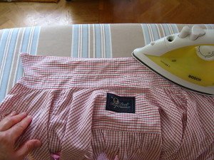 Як погладити сорочку – секрети господиням на замітку