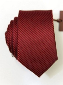Як випрати краватку і погладити його?