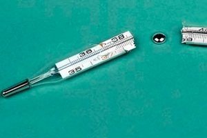 Як зібрати ртуть з розбитого термометри – поради на замітку