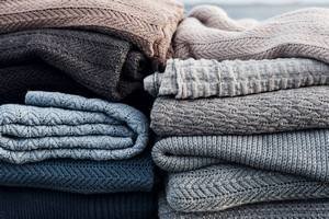 Як прати вовняний светр, щоб він не розтягнувся?
