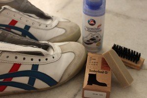 Як прати кросівки – поради любителям цього взуття