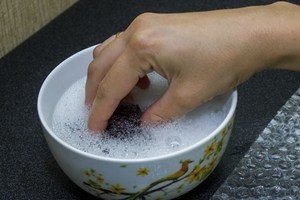 Як вивести жирну пляму на тканини в домашніх умовах