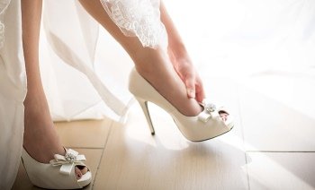 Забобони про туфлі нареченої: прикмети