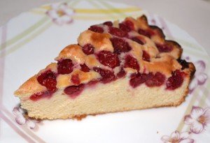 Кілька смачних рецептів пирога з вишнями в мультиварках на будь який смак.