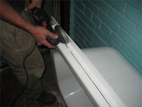 Як встановити самому сталеву ванну