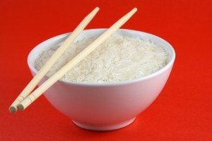 Як правильно приготувати рис для суші в мультиварці? Поради і покрокові рецепти.