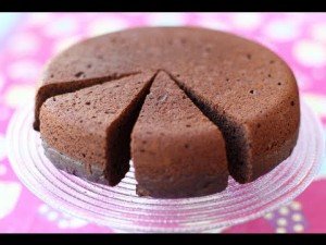 Смачна домашня випічка: шоколадний бісквіт в мультиварках Редмонд і Поларіс. Підбірка кращих рецептів з фото.
