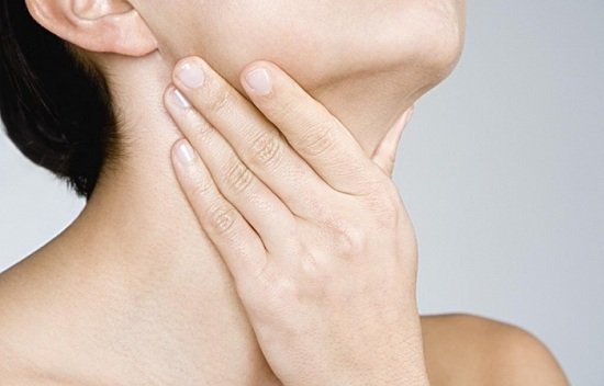 Провокуючі фактори, ознаки і методи лікування гнійних пробок в горлі