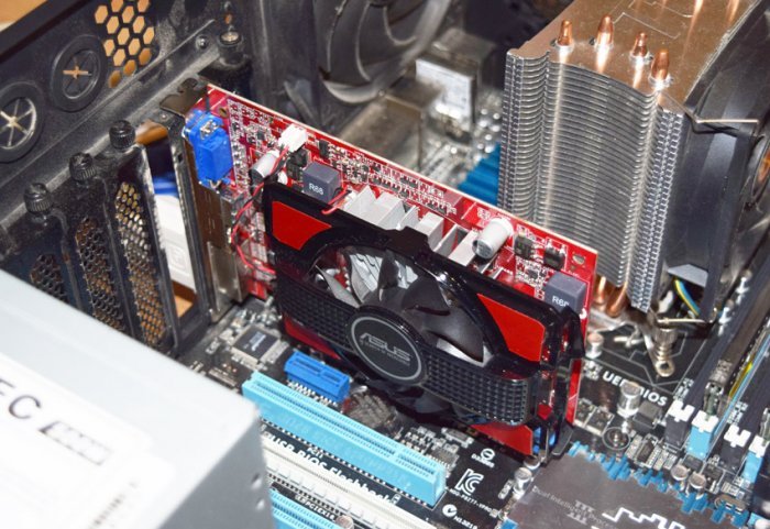 Огляд нової лінійки відеокарт AMD Radeon R7 і R9 для початківців користувачів