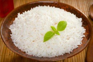 Як правильно приготувати розсипчастий рис в мультиварці? Поради і рецепти з фото для мультиварок Редмонд і Поларіс.