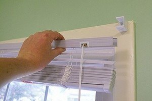 Як повісити жалюзі на вікна – покрокова інструкція