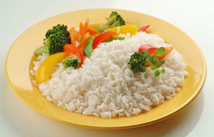 Як зварити рис розсипчастим