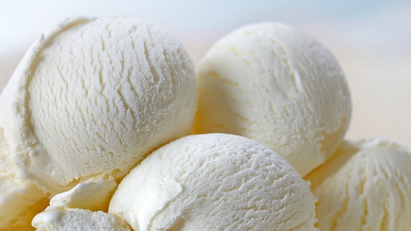 Домашнє ванільне морозиво: приготування і користь