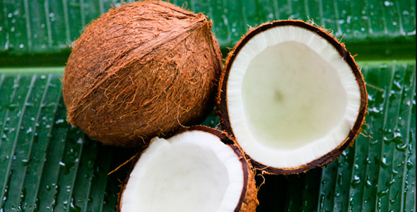 Застосування натурального кокосового масла для волосся у вигляді масок